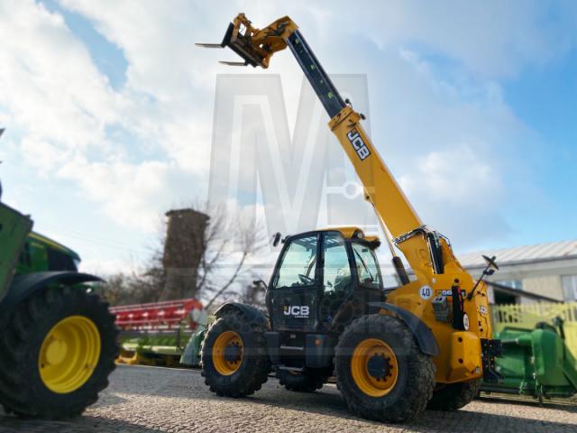 Навантажувач телескопічний JCB 560-80 SUPER фото 3