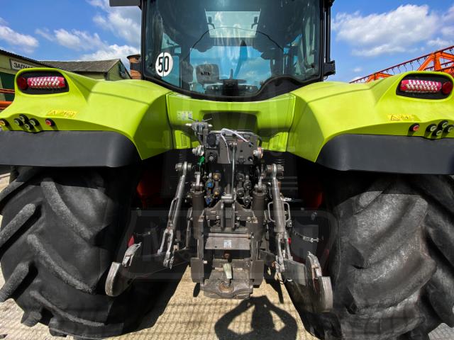 CLAAS Arion 630 cmatic фото 2