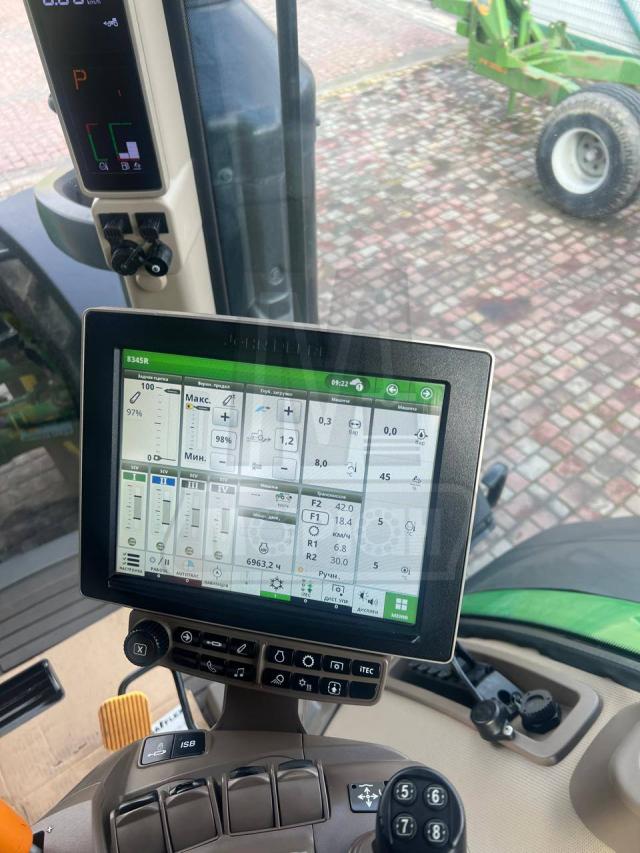 JOHN DEERE 8345 R фото 16