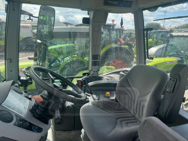 CLAAS Arion 620 C фото 9