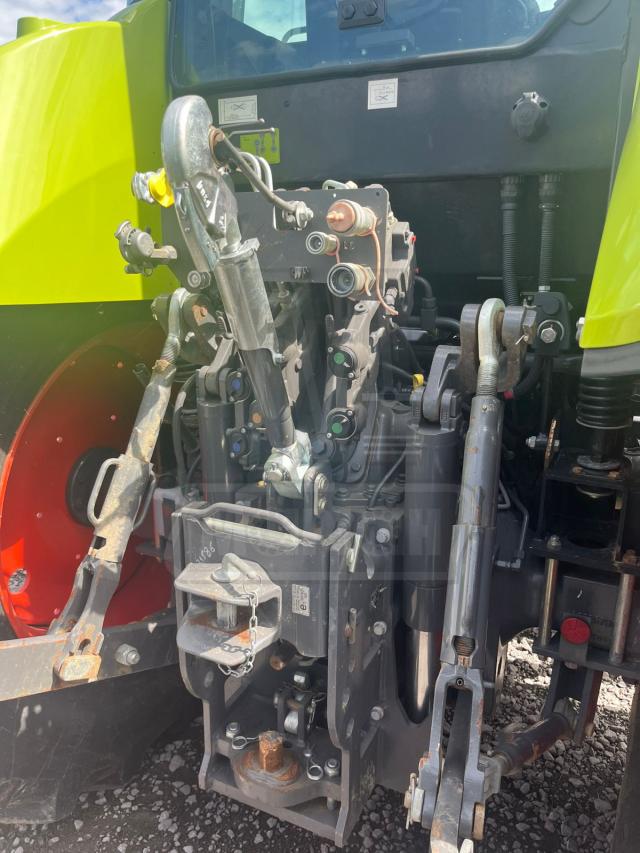 CLAAS Arion 620 C фото 6